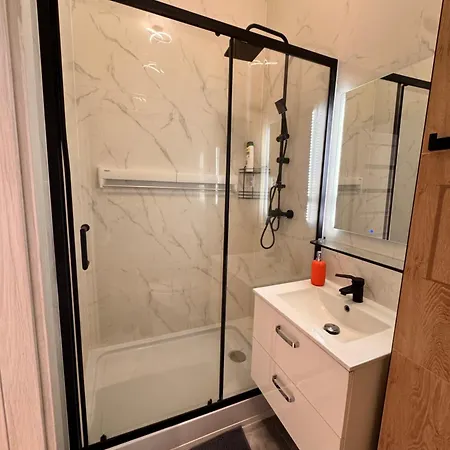 Apartment Zarzewska - Parking Gratis, Konsola Xbox, Tv 65